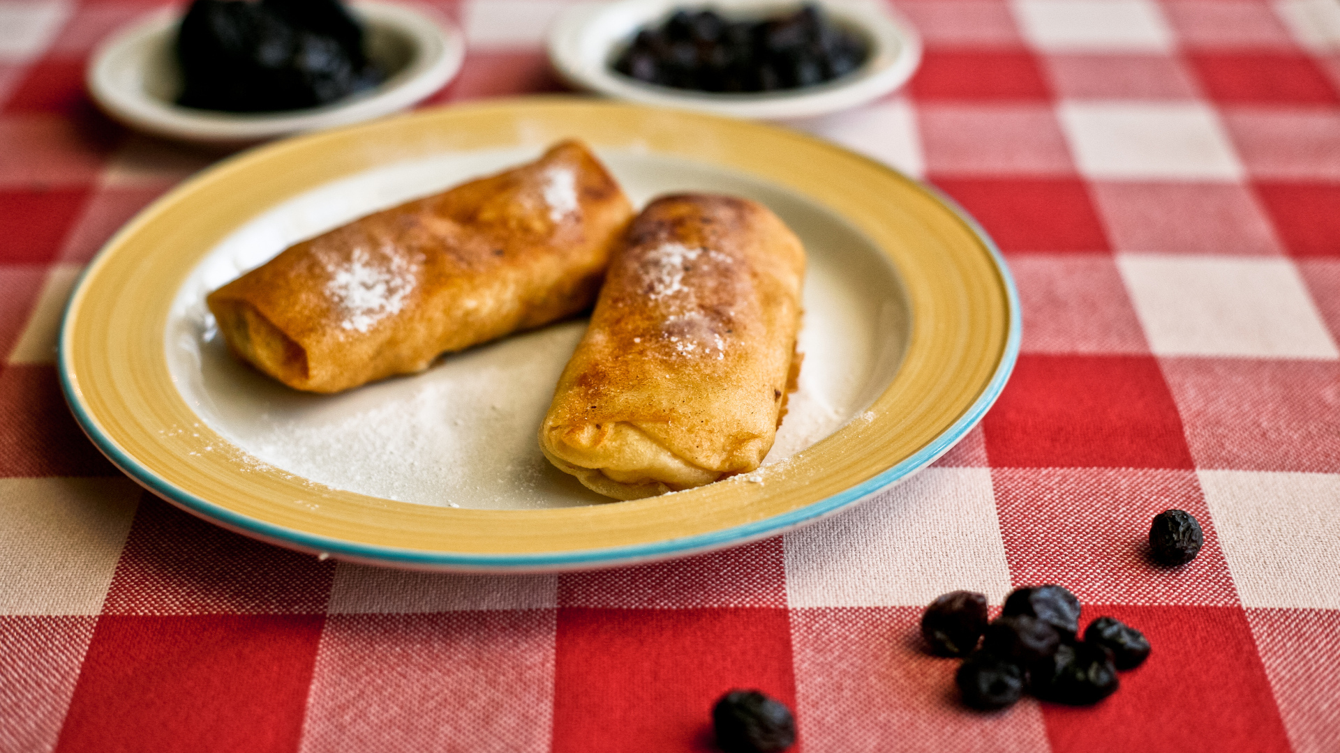 Блины с черносливом на Масленицу