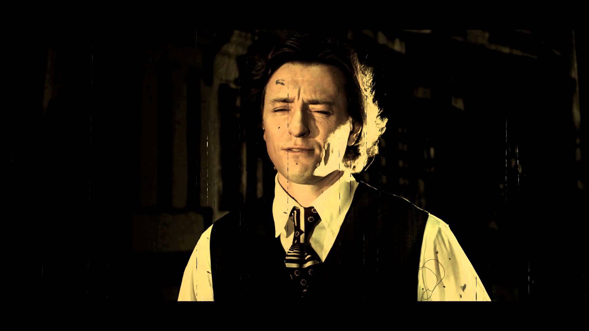 Популярный актер Сергей Безруков