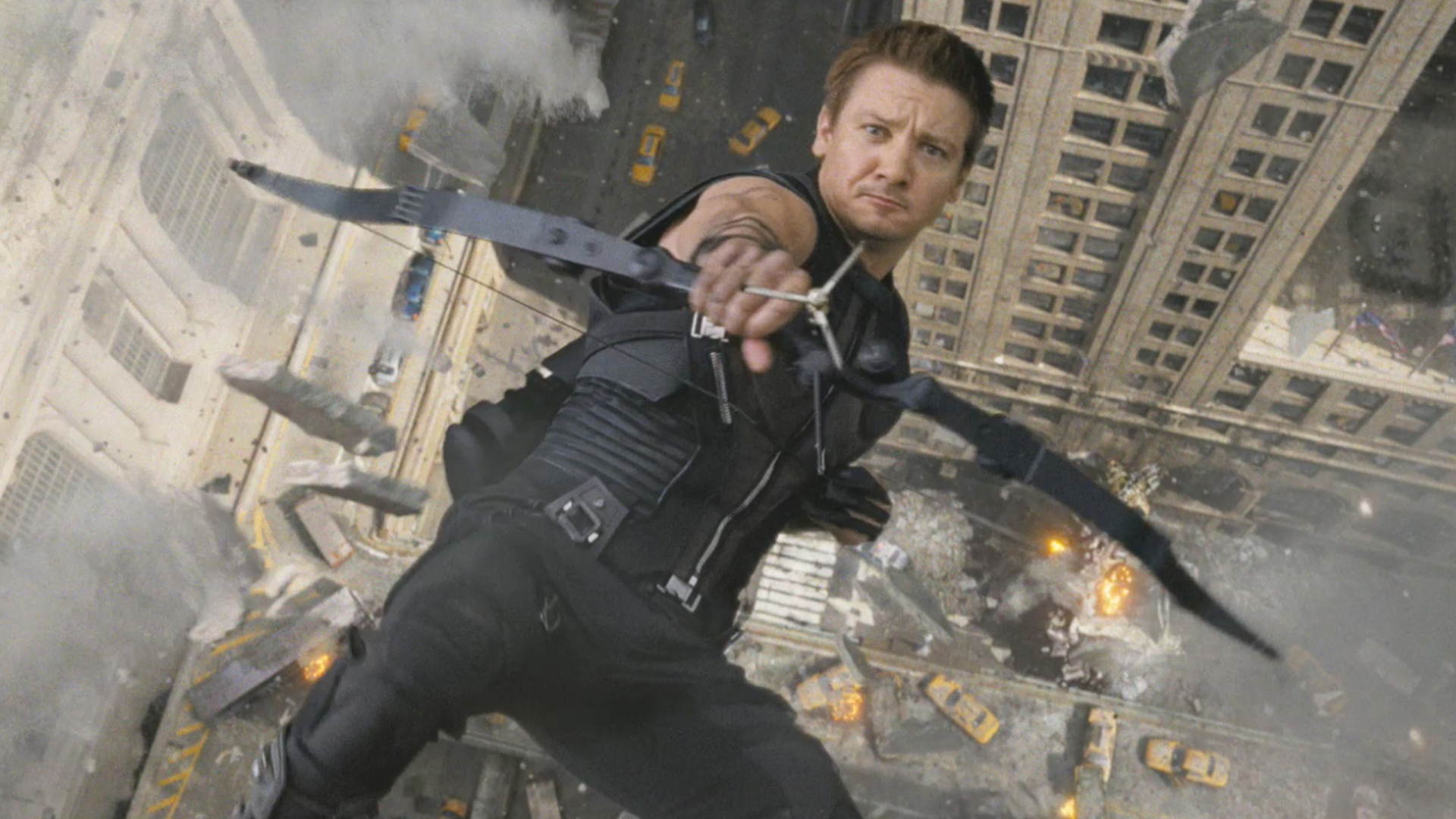 Известный актер Джереми Реннер