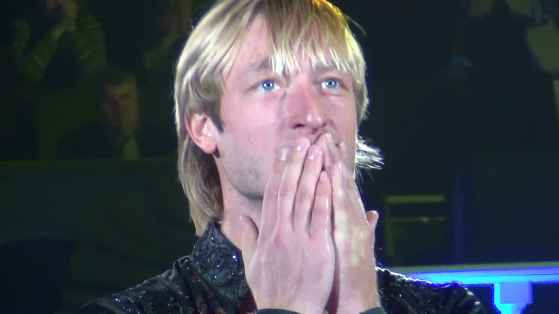 На льду кипят эмоции Евгения Плющенко