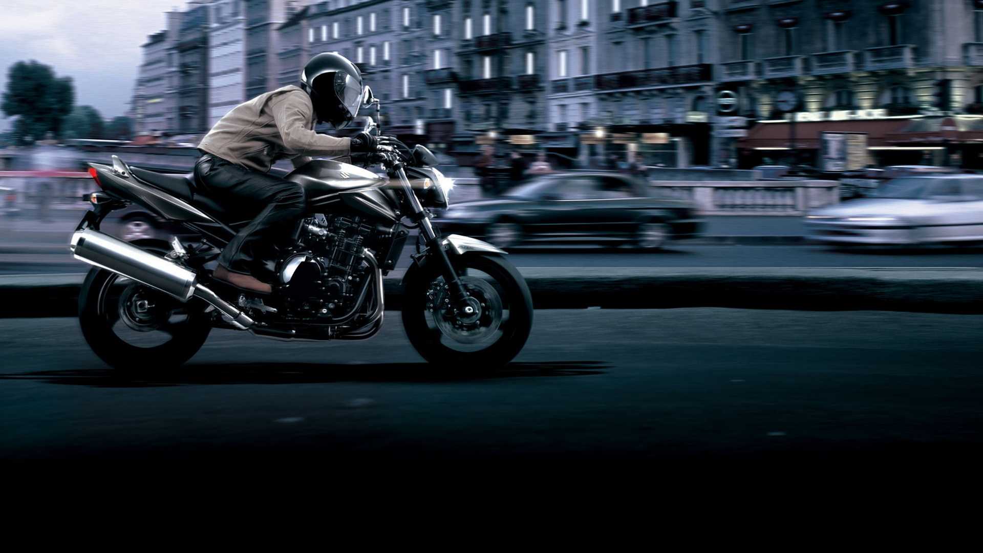 Красивый мотоцикл Suzuki  GSF 650