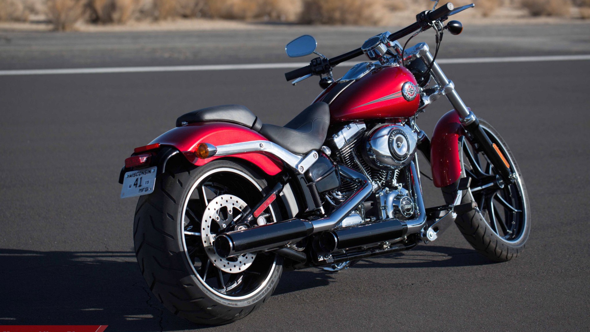 Красивый мотоцикл в москве Harley-Davidson Softail Breakout