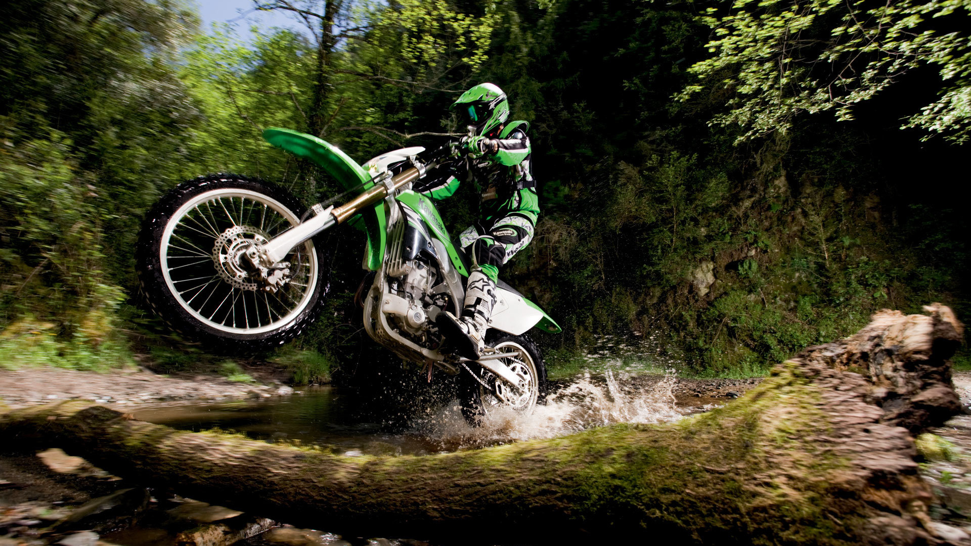 Красивый мотоцикл в москве Kawasaki KLX 450 R