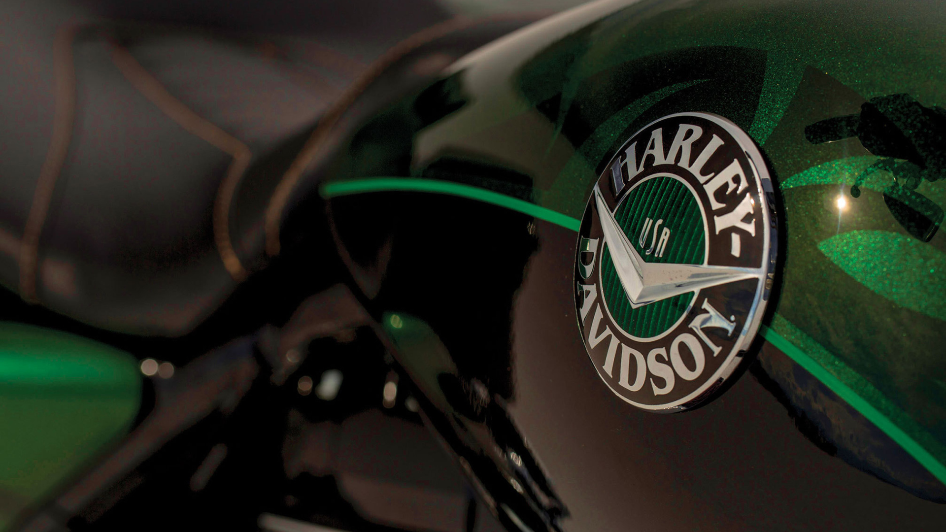 Быстрый мотоцикл Harley-Davidson CVO Road King