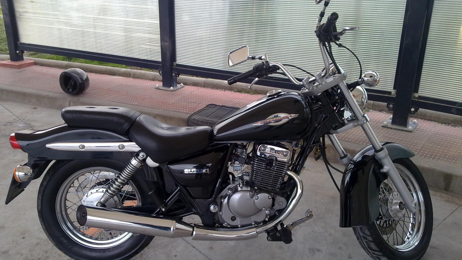 Быстрый мотоцикл Suzuki Marauder 125