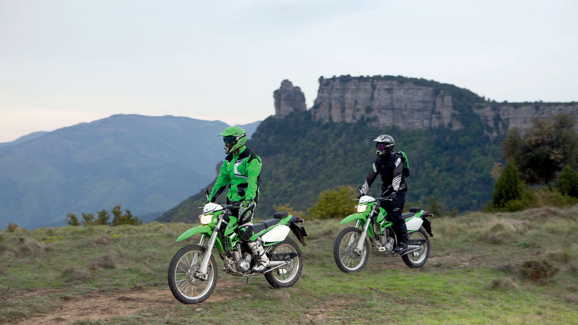 Быстрый мотоцикл Kawasaki KLX 250
