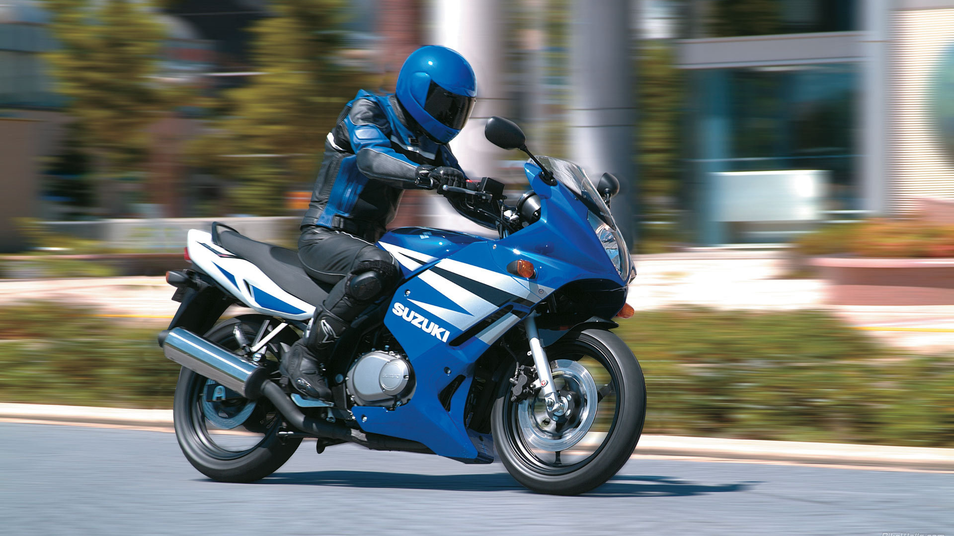 Невероятный мотоцикл Suzuki  GS 500 F 