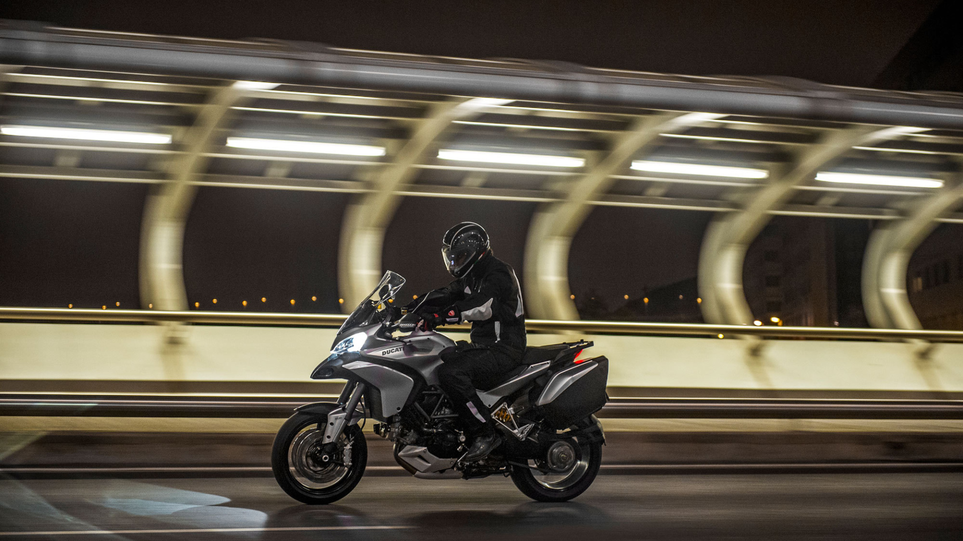 Новый мотоцикл Ducati Multistrada 1200 S Granturismo