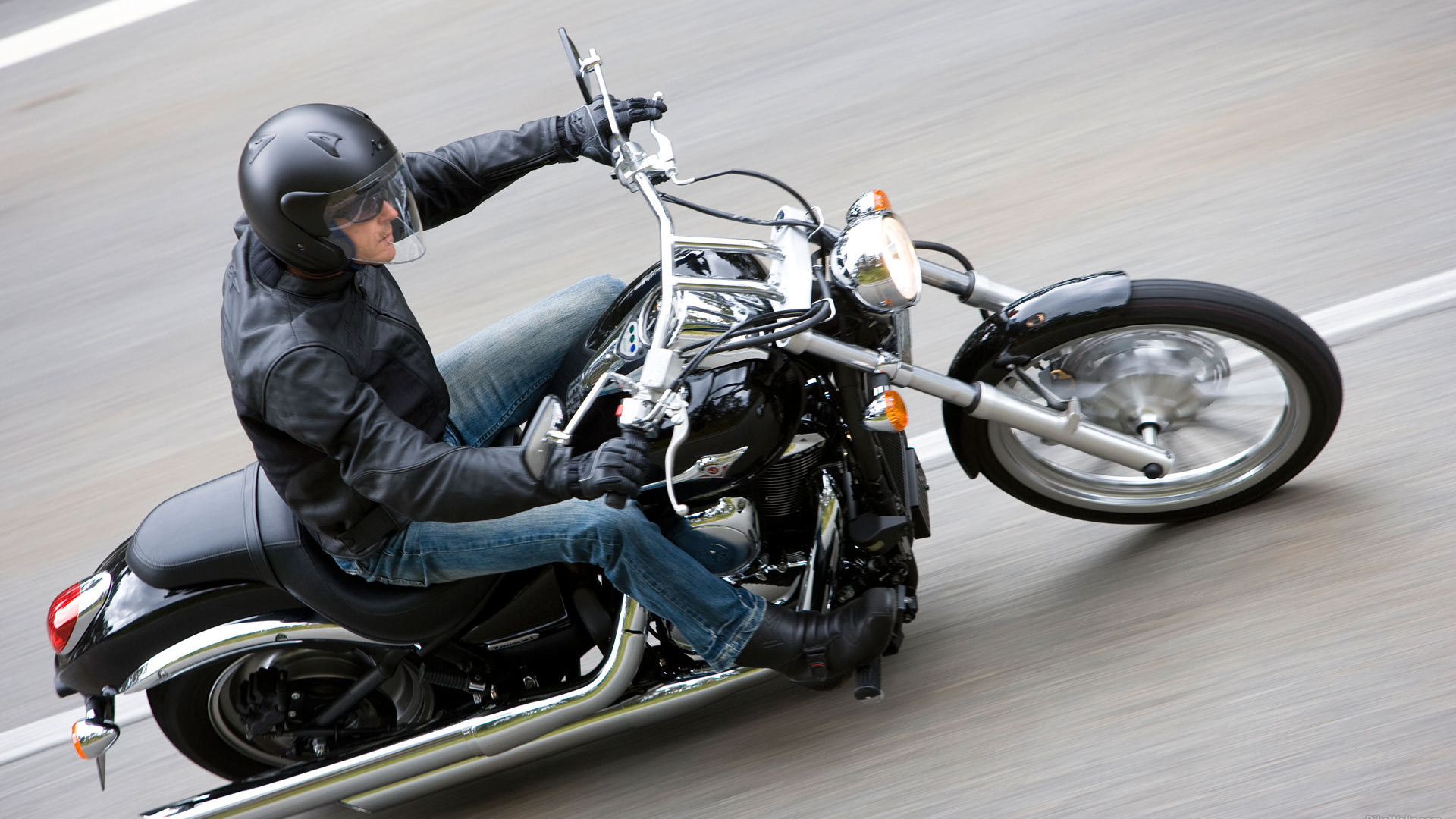 Новый надежный мотоцикл Kawasaki VN 900 Classic