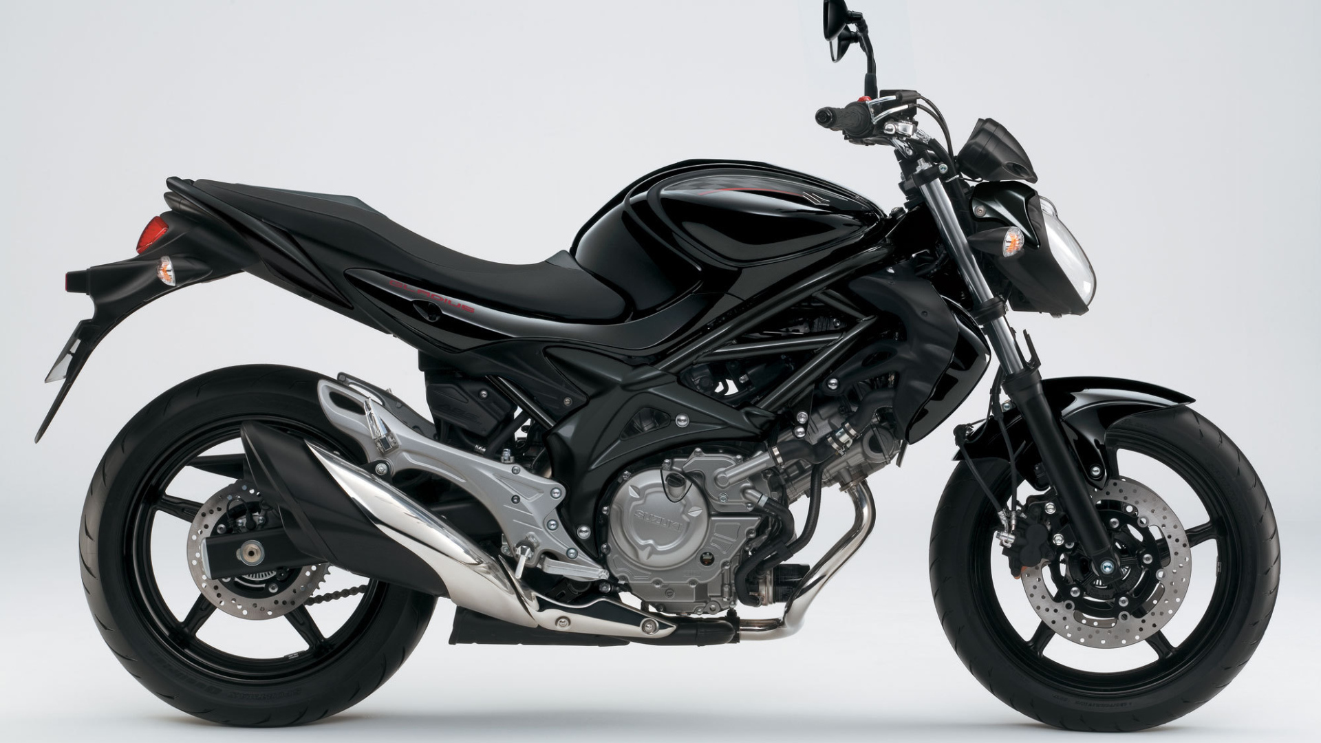 Популярный мотоцикл Suzuki SFV 650