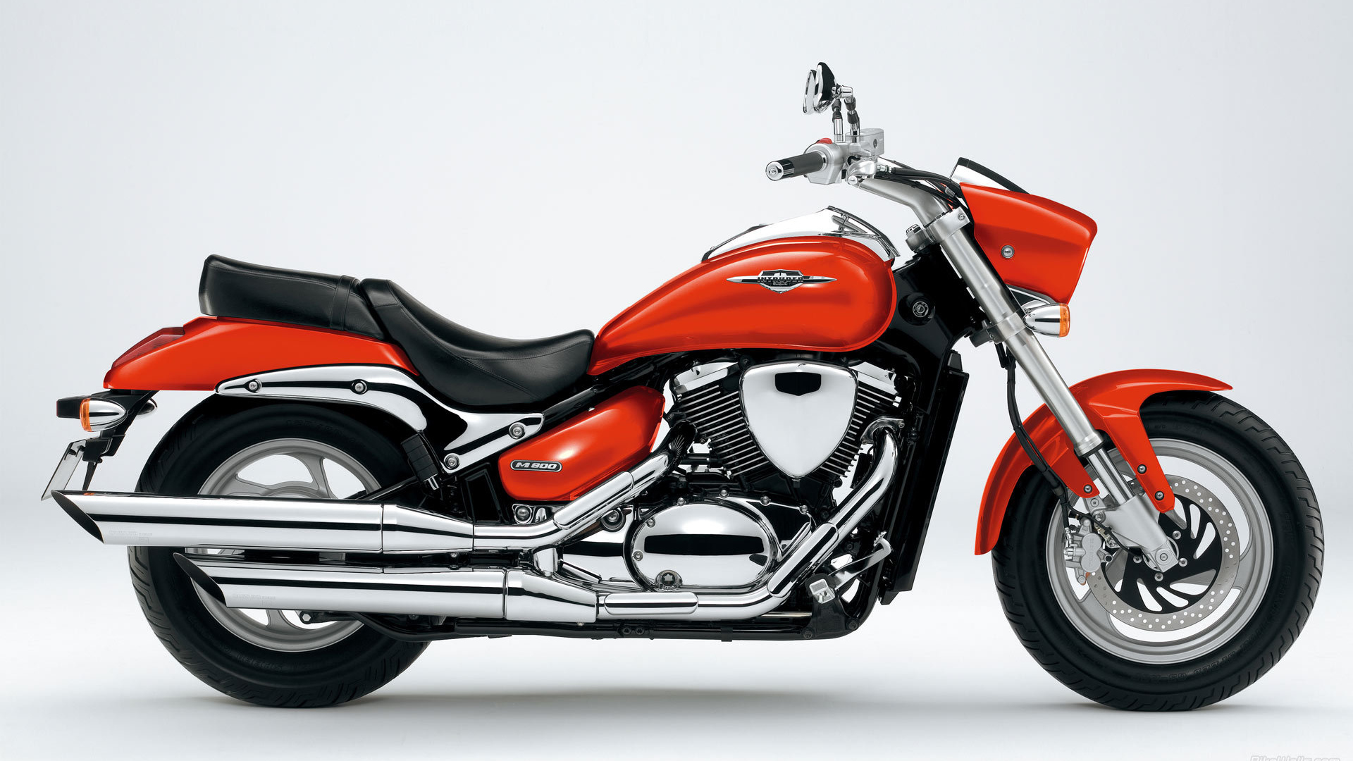 Надежный мотоцикл Suzuki Intruder C800C