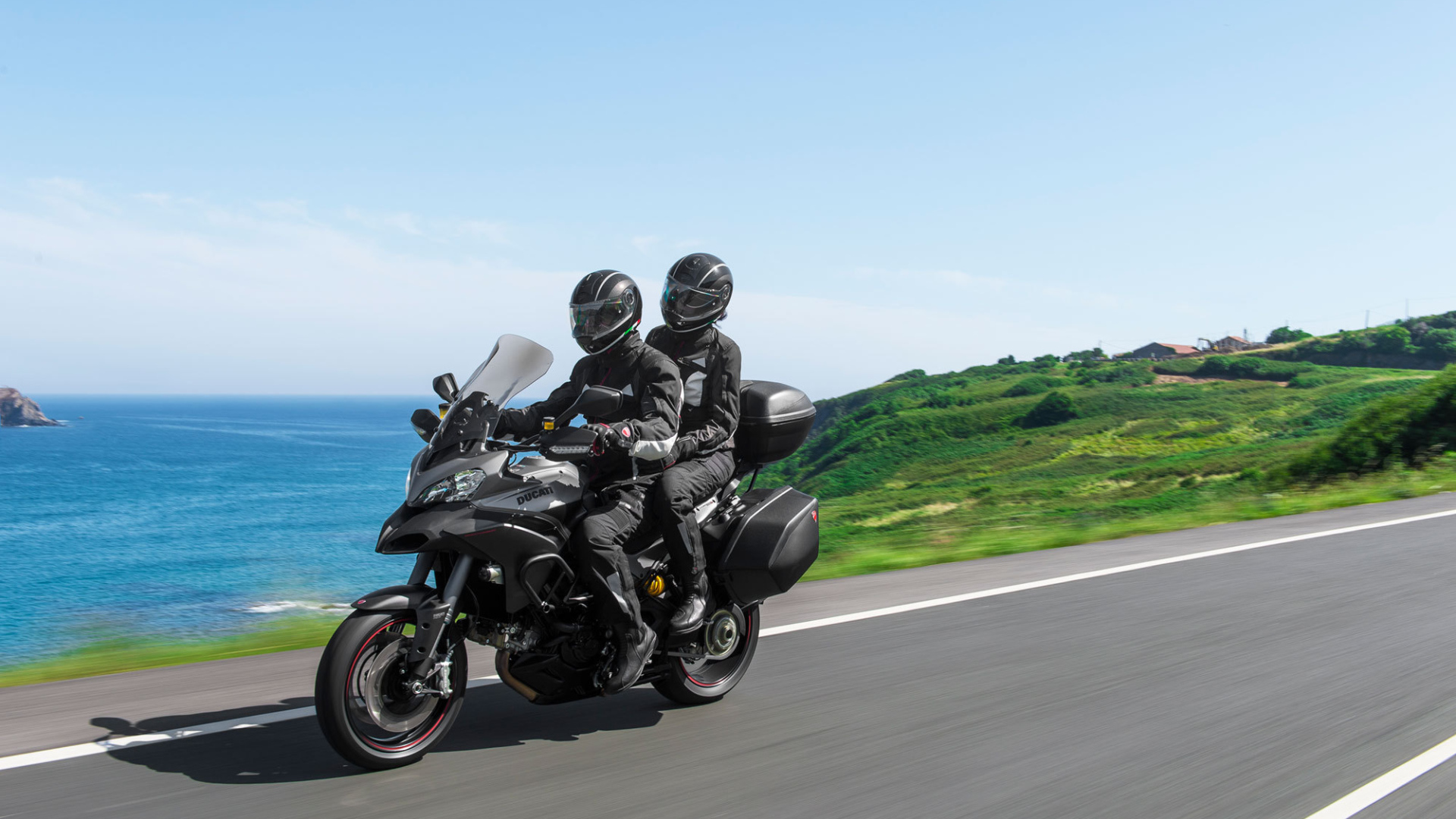 Надежный мотоцикл Ducati Multistrada 1200 S Granturismo