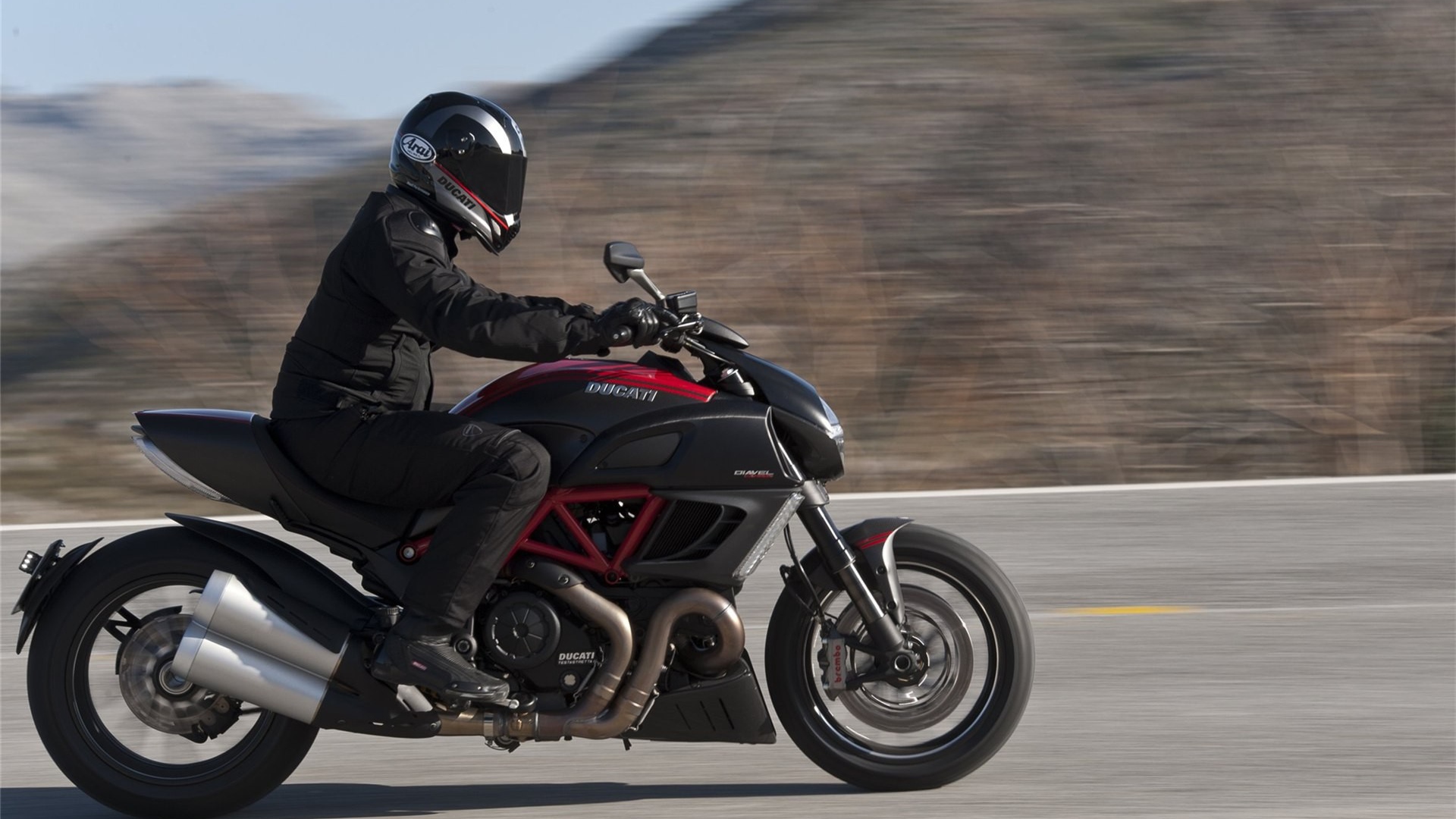 Тест-драйв мотоцикла Ducati Diavel