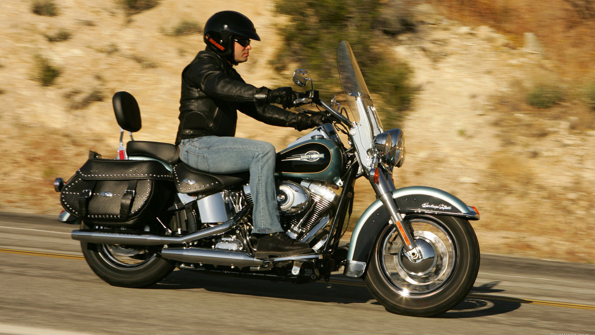 Тест-драйв мотоцикла Harley-Davidson Heritage Softail