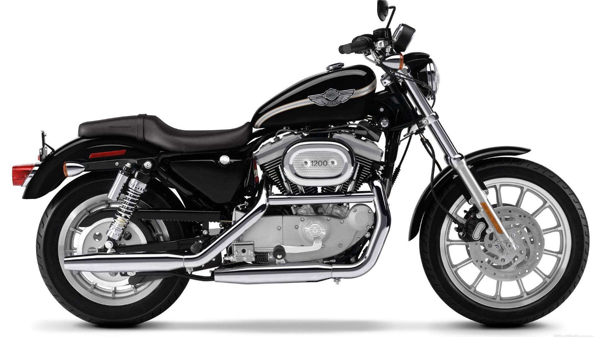 Тест-драйв мотоцикла Harley-Davidson XL 883R Sportster Roadster