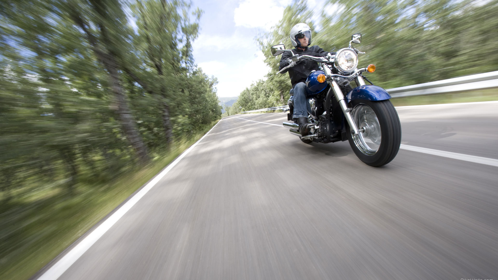 Тест-драйв мотоцикла Kawasaki VN 900 Classic