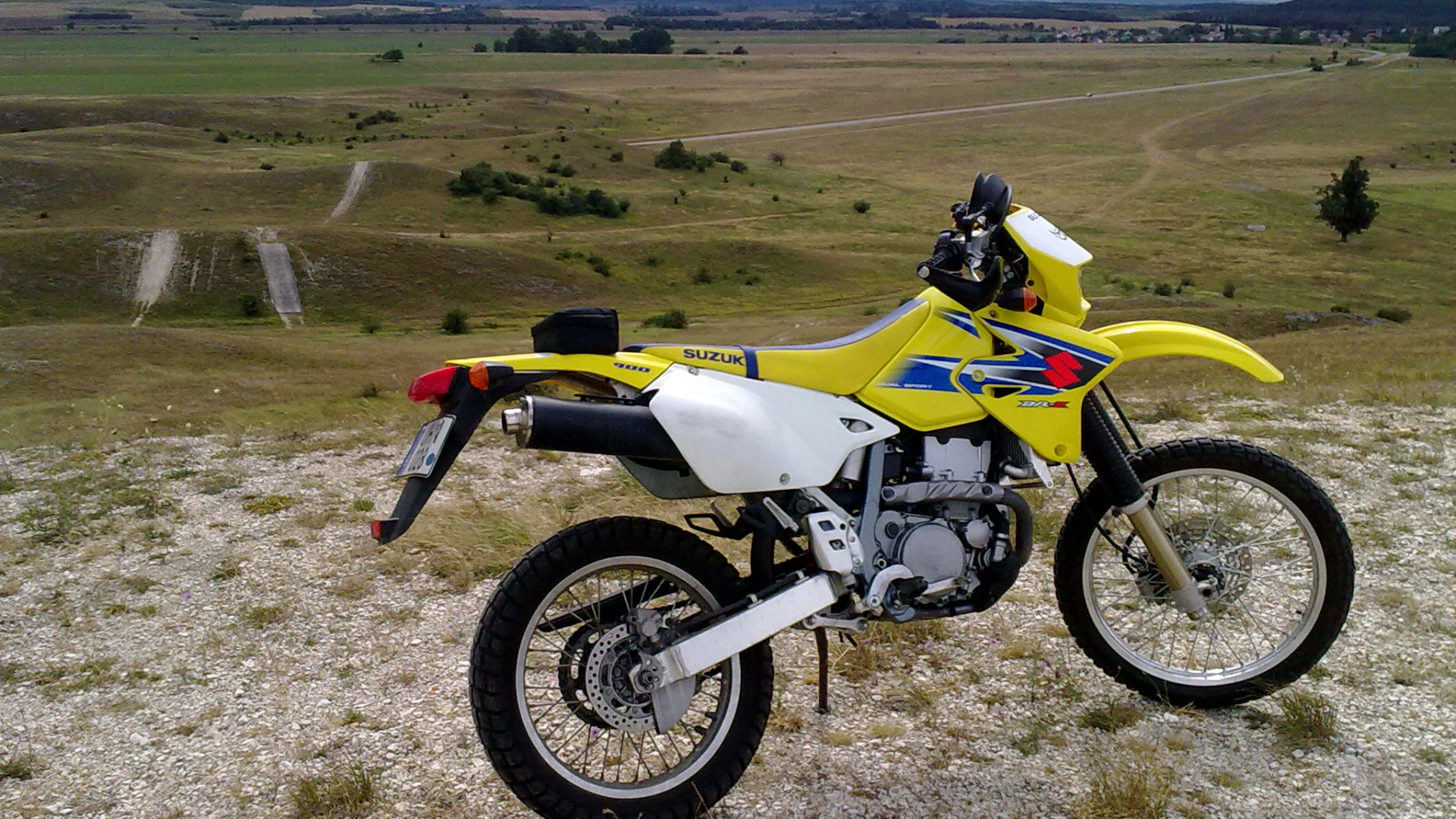 Красивый мотоцикл в москве Suzuki  DR-Z 125