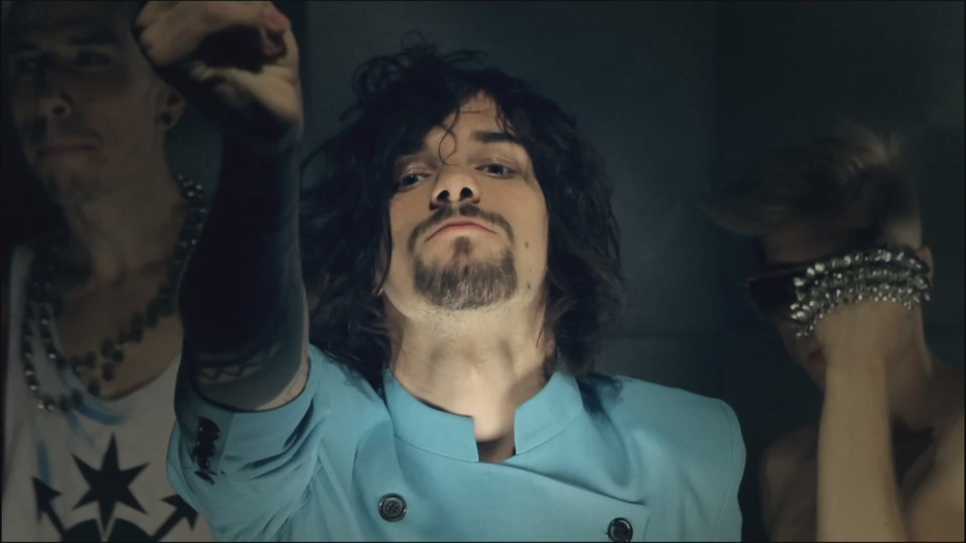 Кадр из клипа группы Quest Pistols