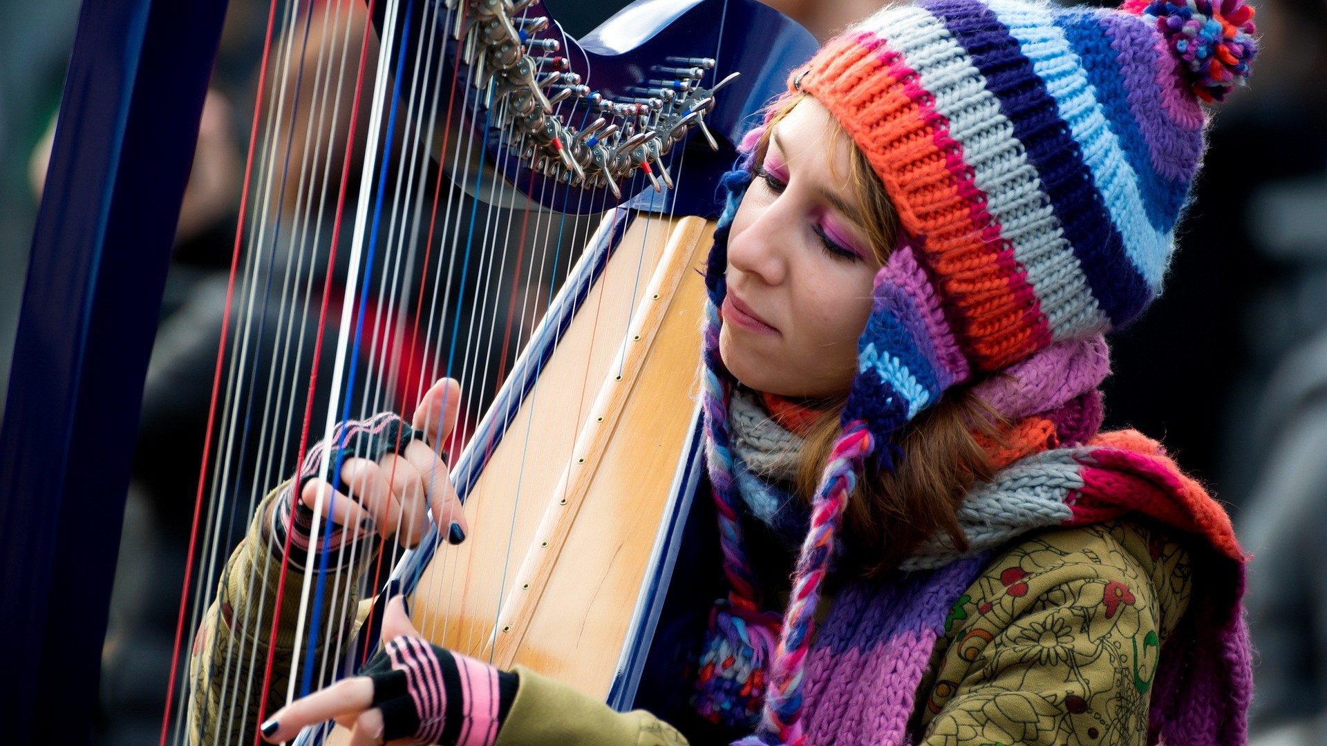 Женщина и арфа