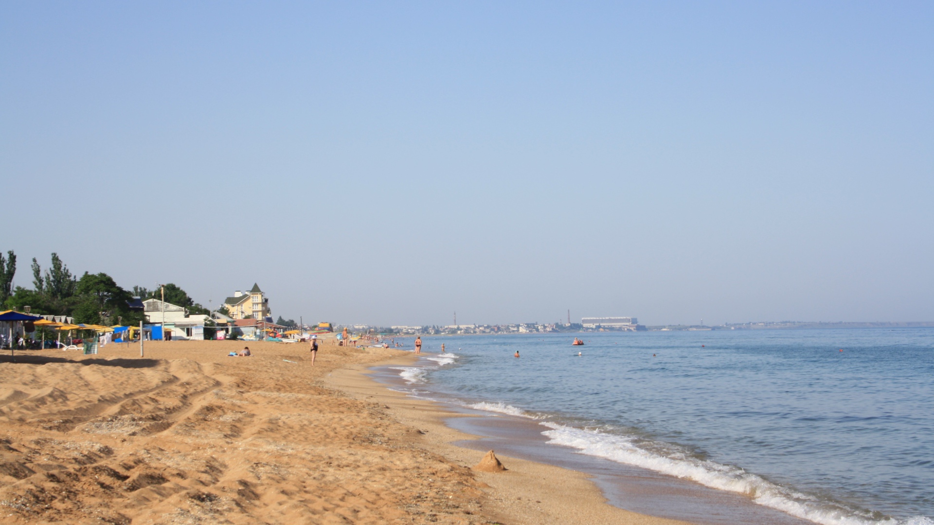 Золотой пляж на Азовском море