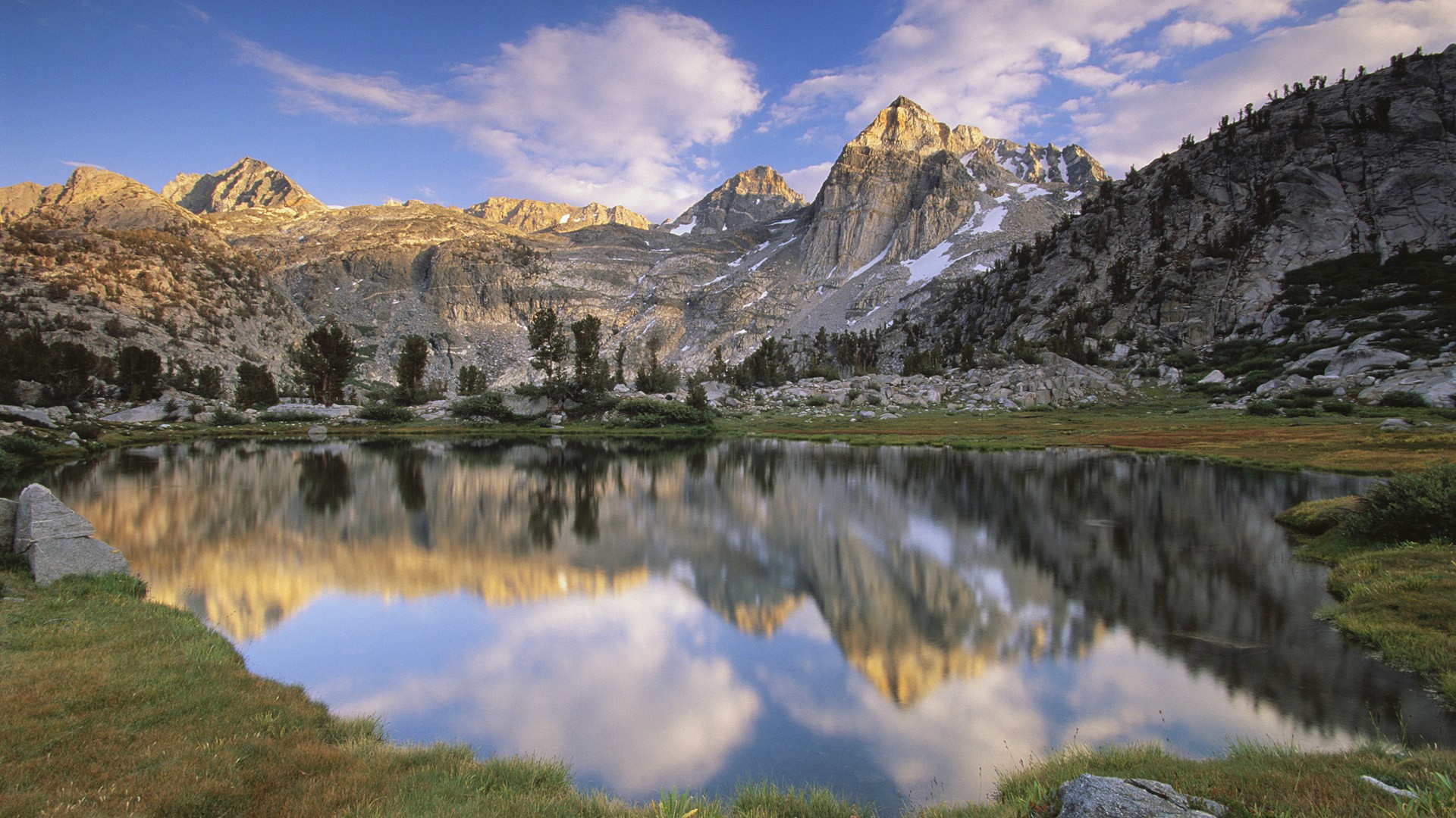 Озеро в парке Калифорнии