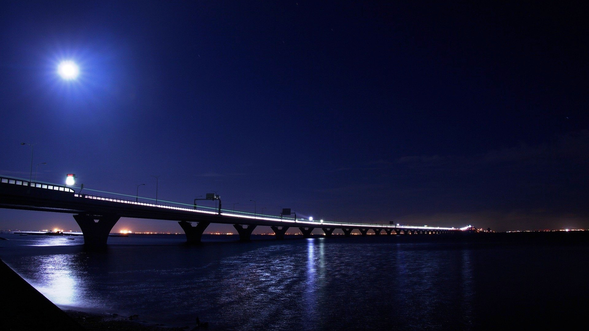 Мост лунной ночью