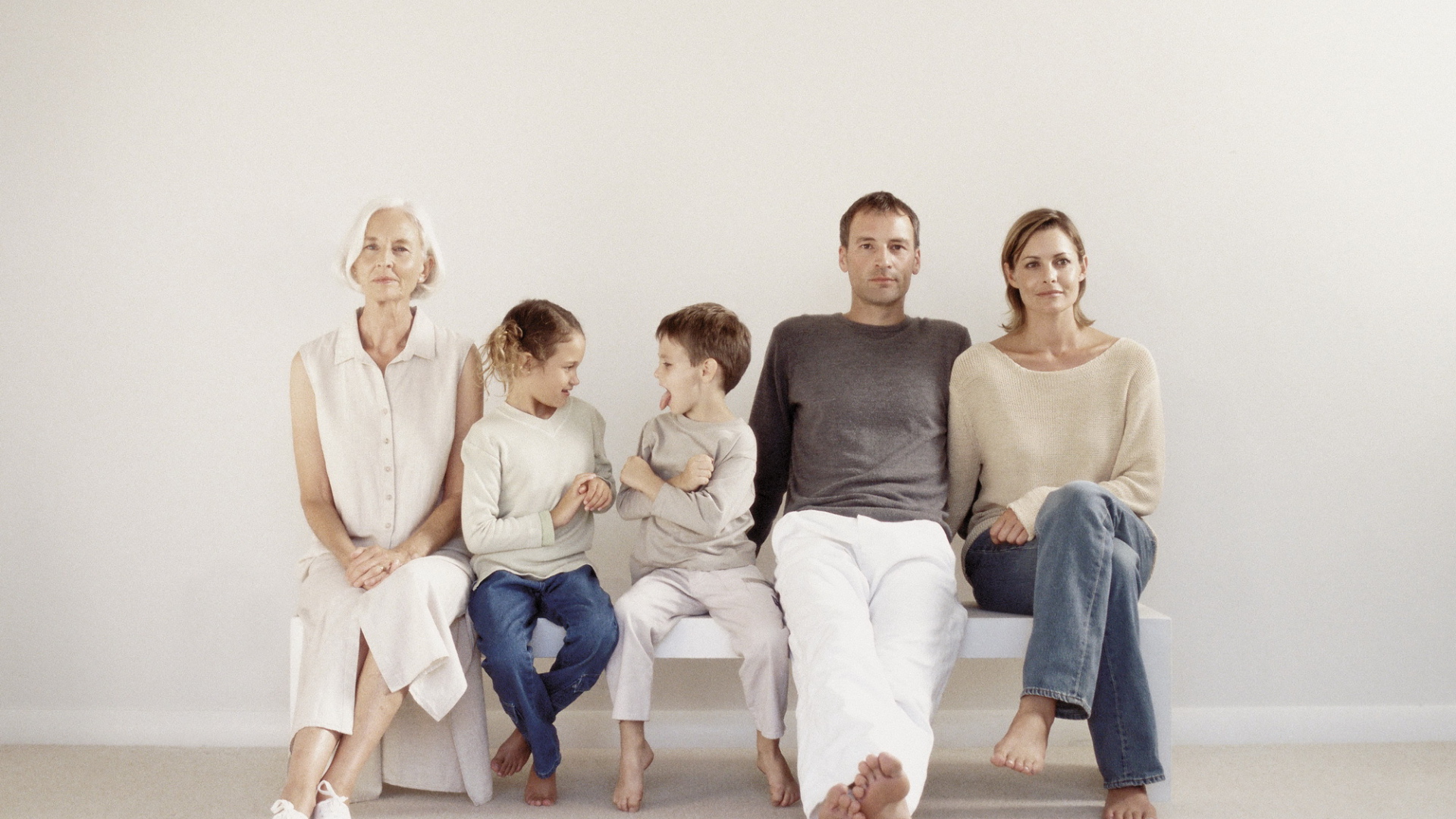 Семья с бабушкой