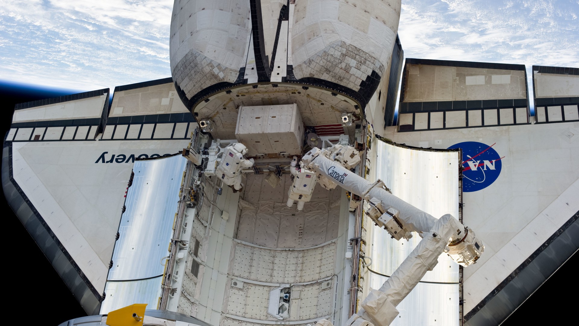 Астронавты в открытом космосе