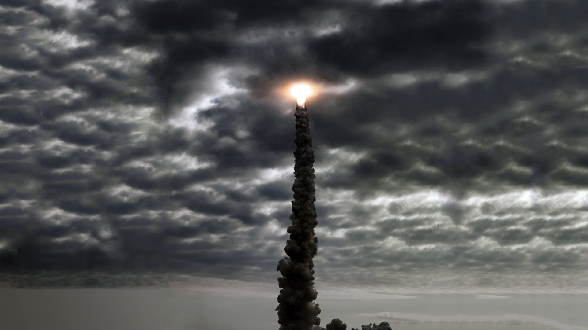 След от ракеты