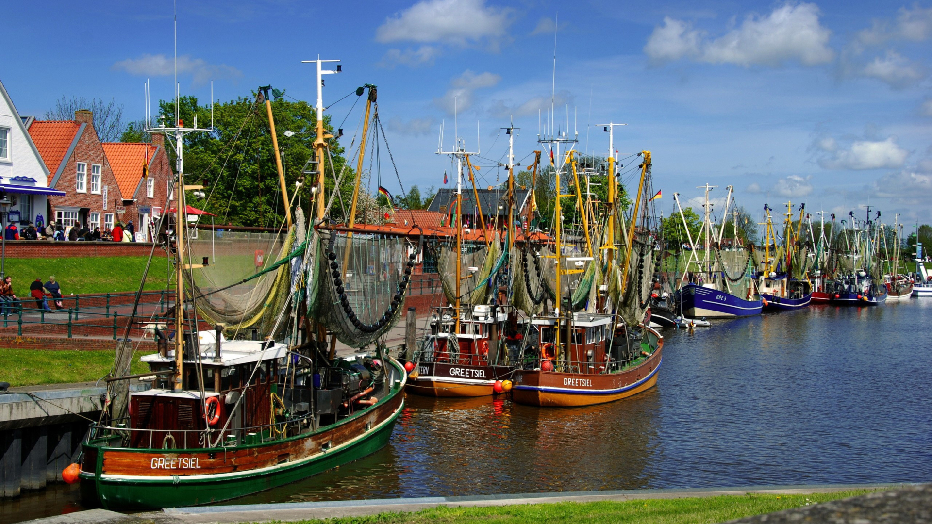 Лодки у причала