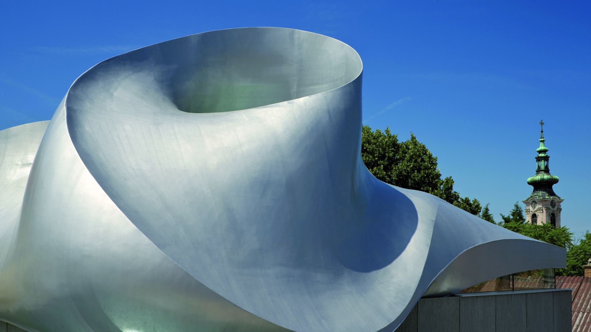 Современная скульптура в городе Гайнберг, Австрия