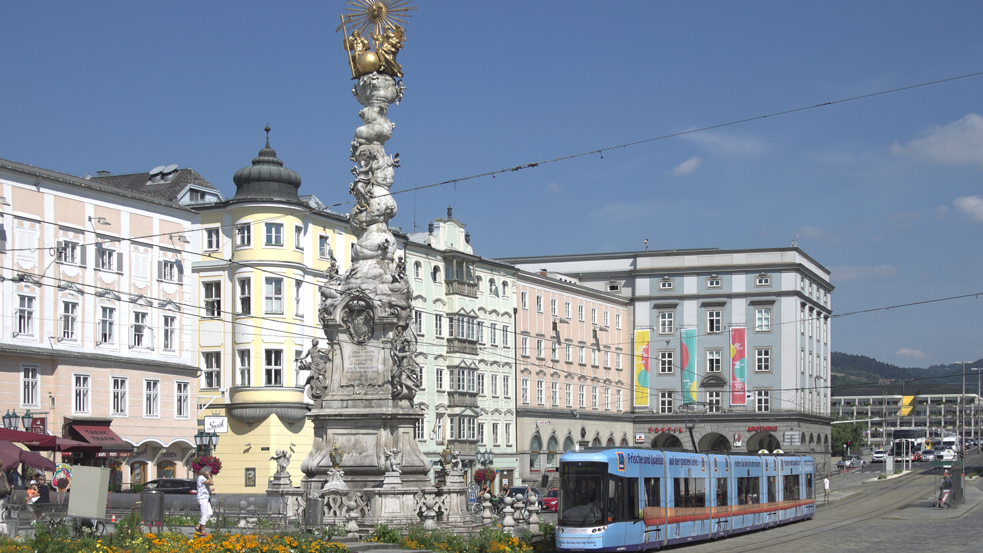 Скульптура на площади в городе Линц, Австрия