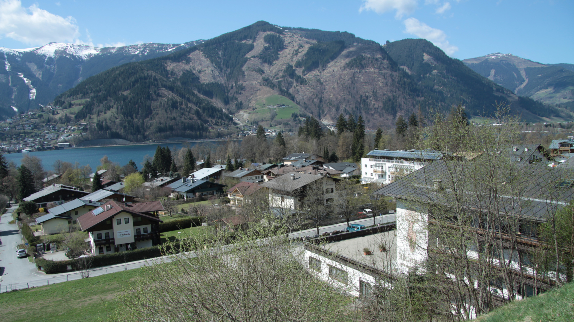 Городские здания на курорте Цель-ам-Зее, Австрия