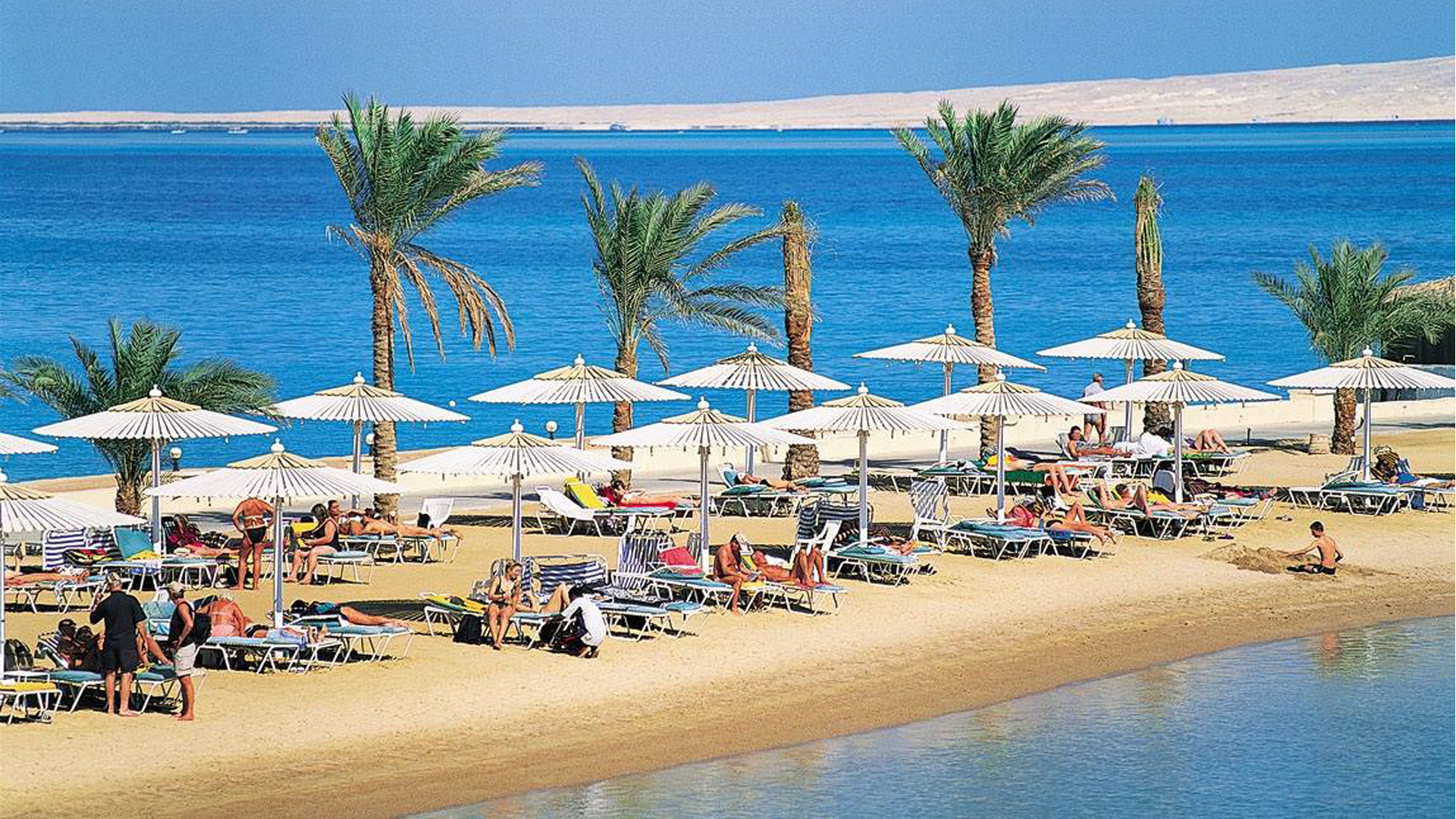 Золотой пляж на курорте Хургада, Египет