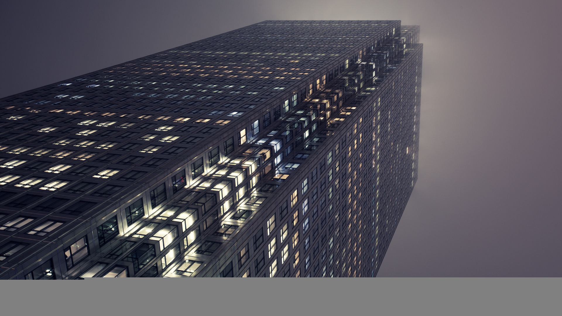 Офисы Лондона ночью, Англия