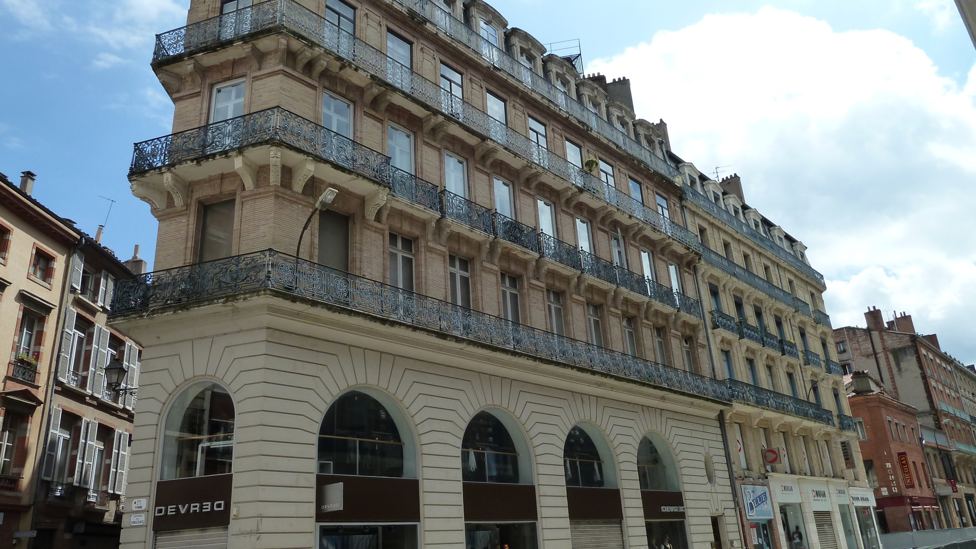 Красивое здание в Эльзасе, Франция