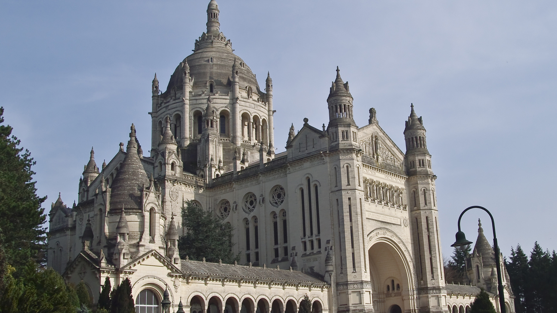 Собор в Нормандии, Франция