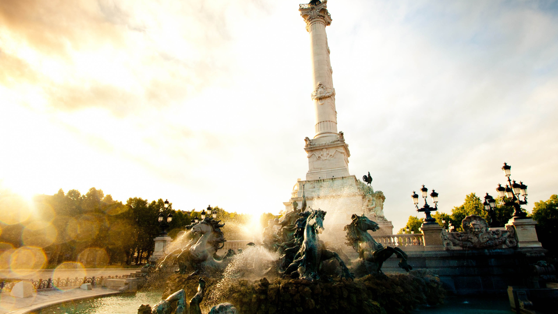 Колонна в Бордо, Франция