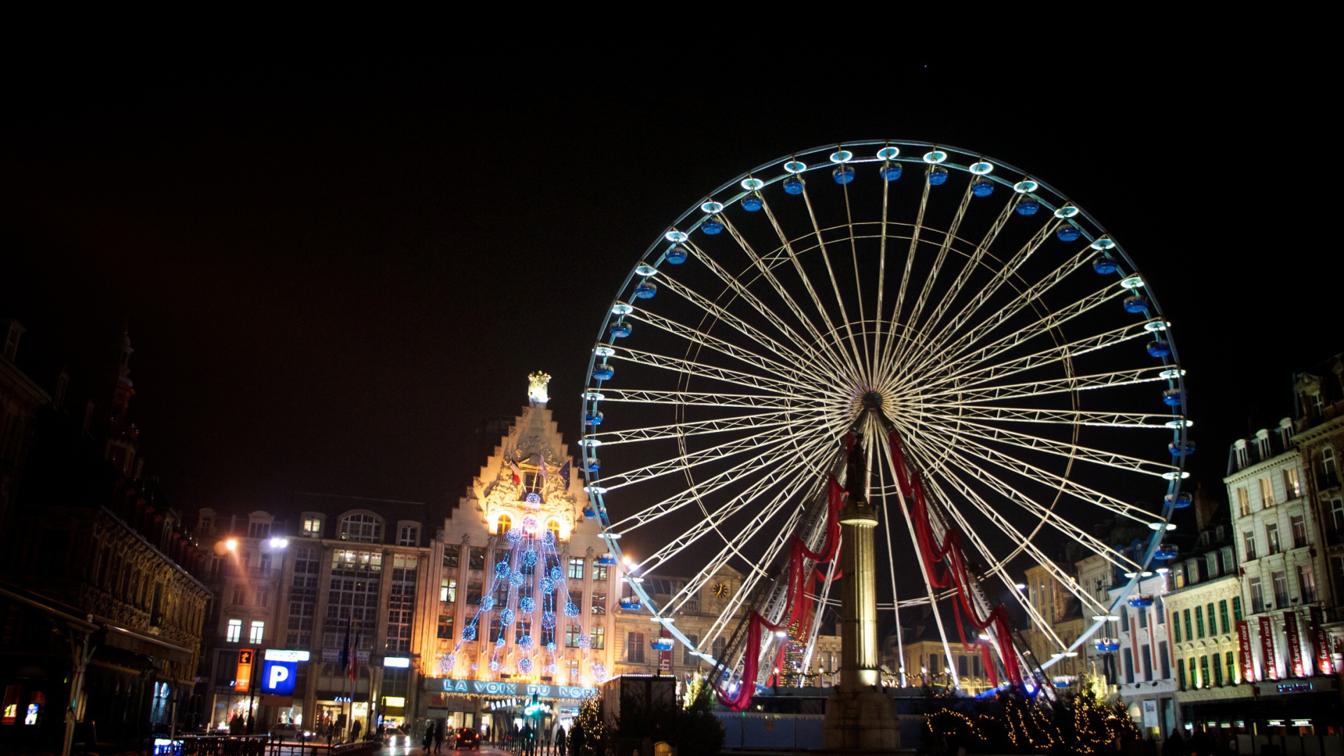 Колесо обозрения в городе Лилль, Франция