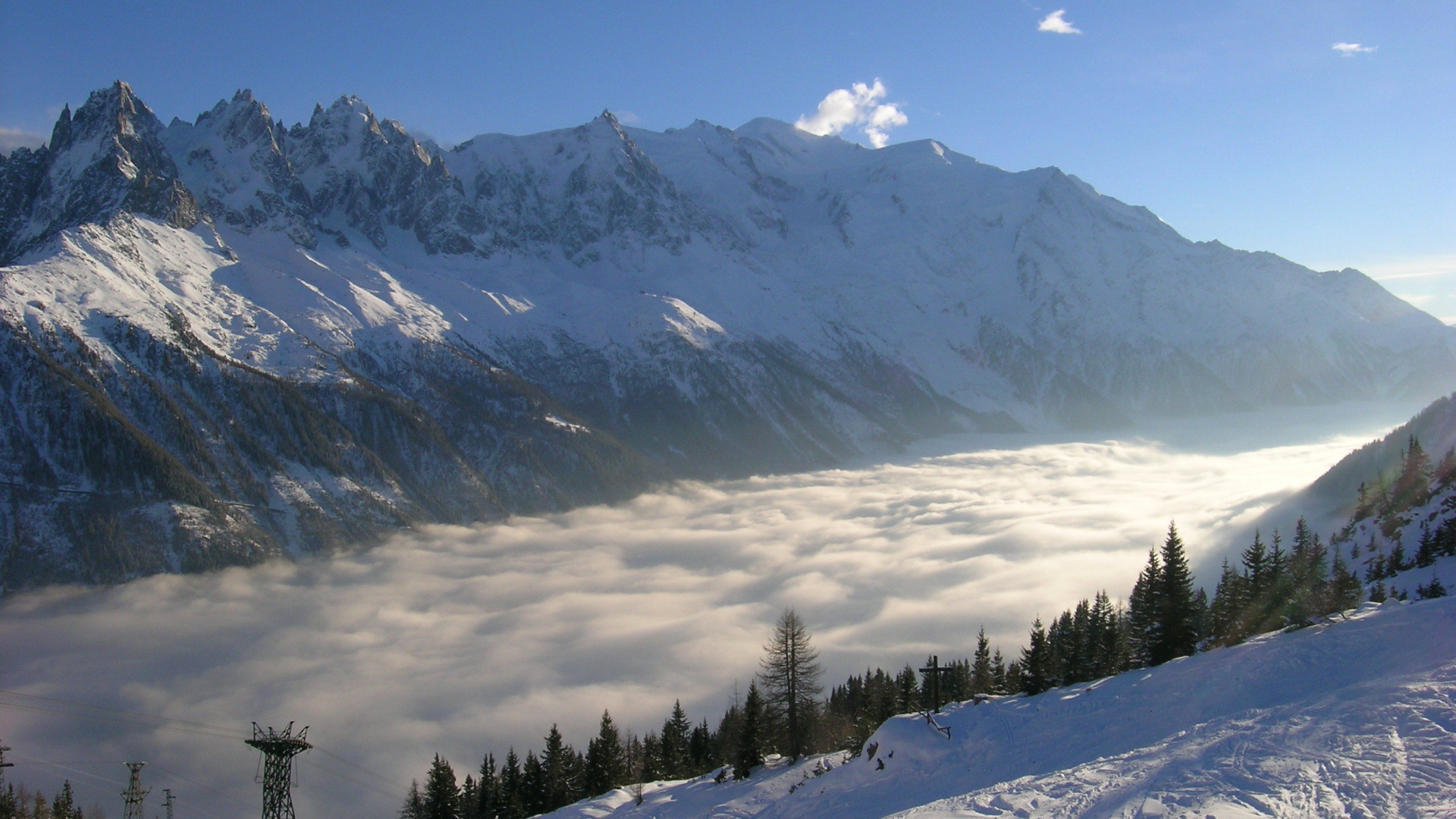 Туман на курорте Шамони, Франция