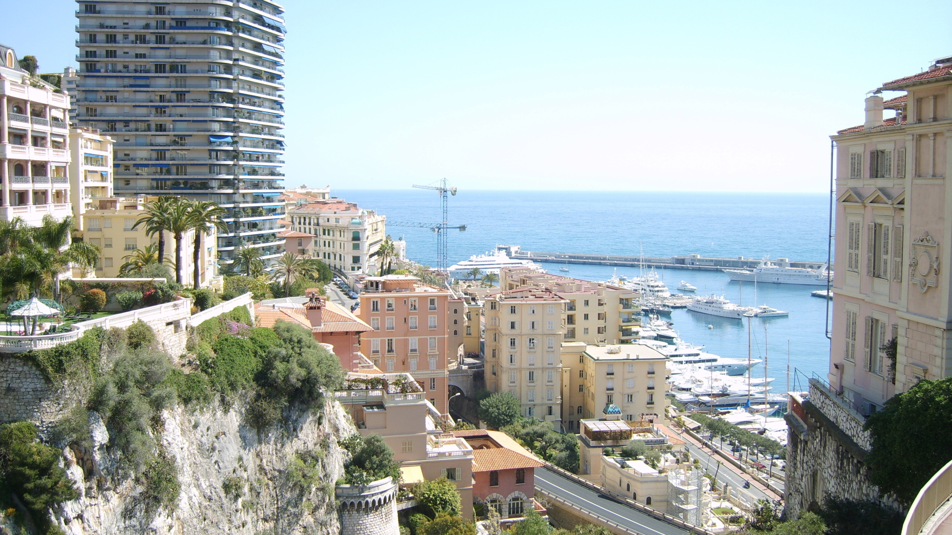 Скалы в Монте-Карло, Франция