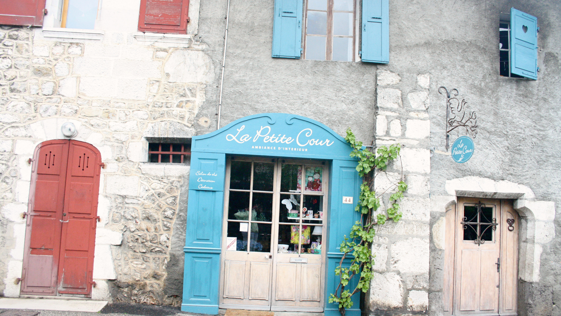 Магазинчик в городе Аннеси, Франция