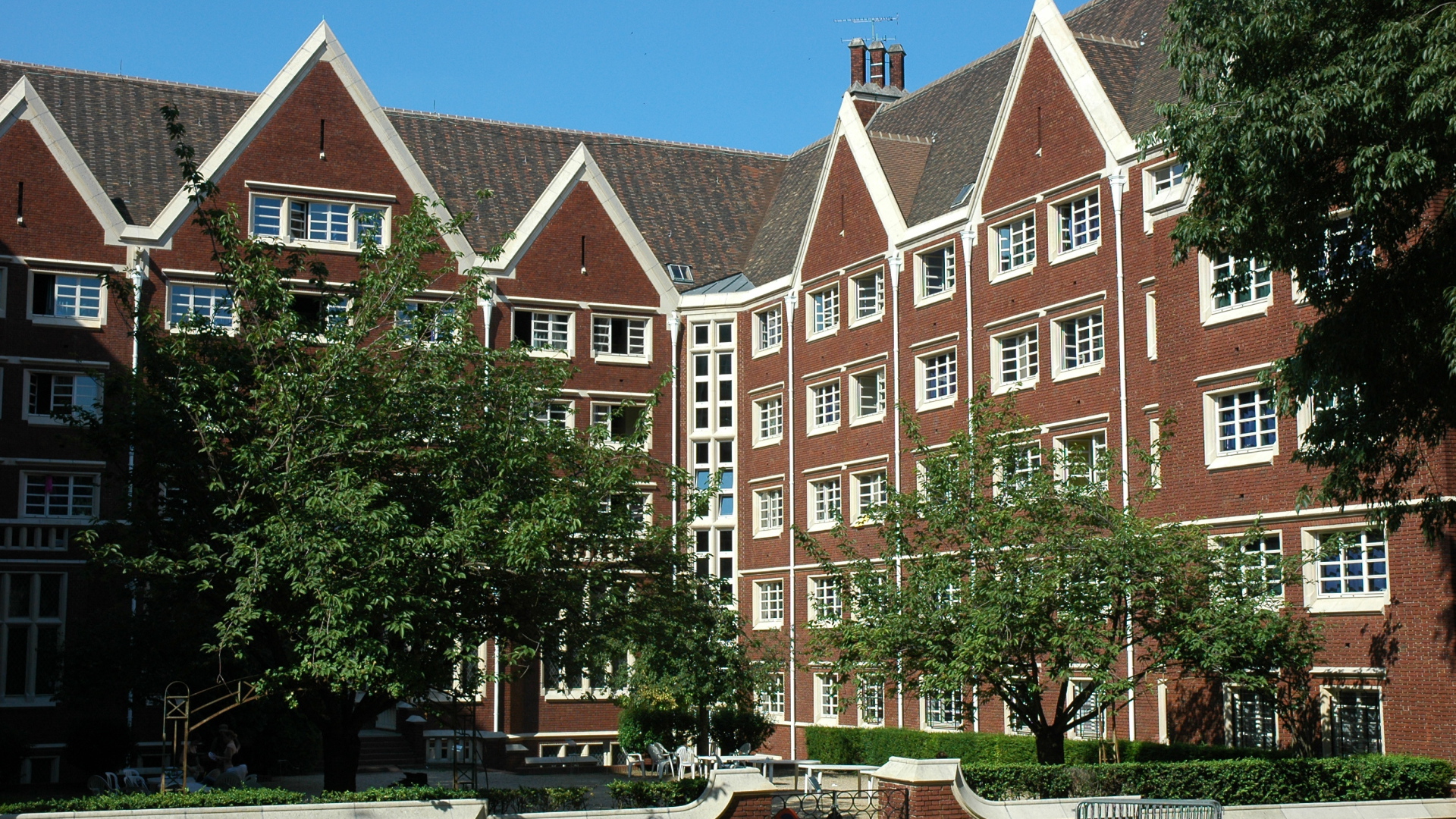 Университет в Бретань, Франция