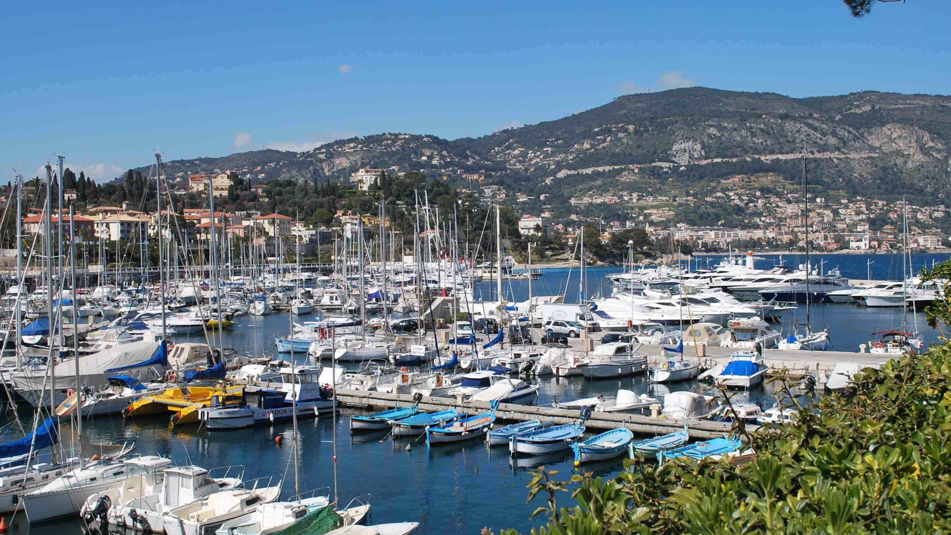 Яхты в порту на курорте Сен-Жан-Кап-Ферра, Франция