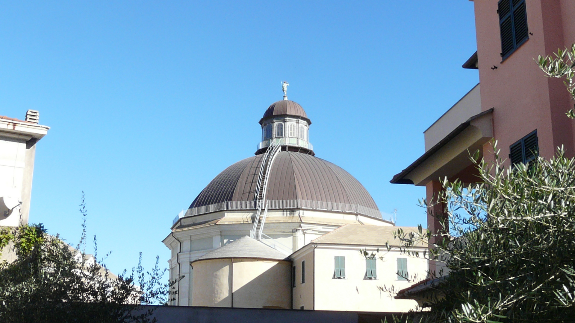 Собор в Лоано, Италия