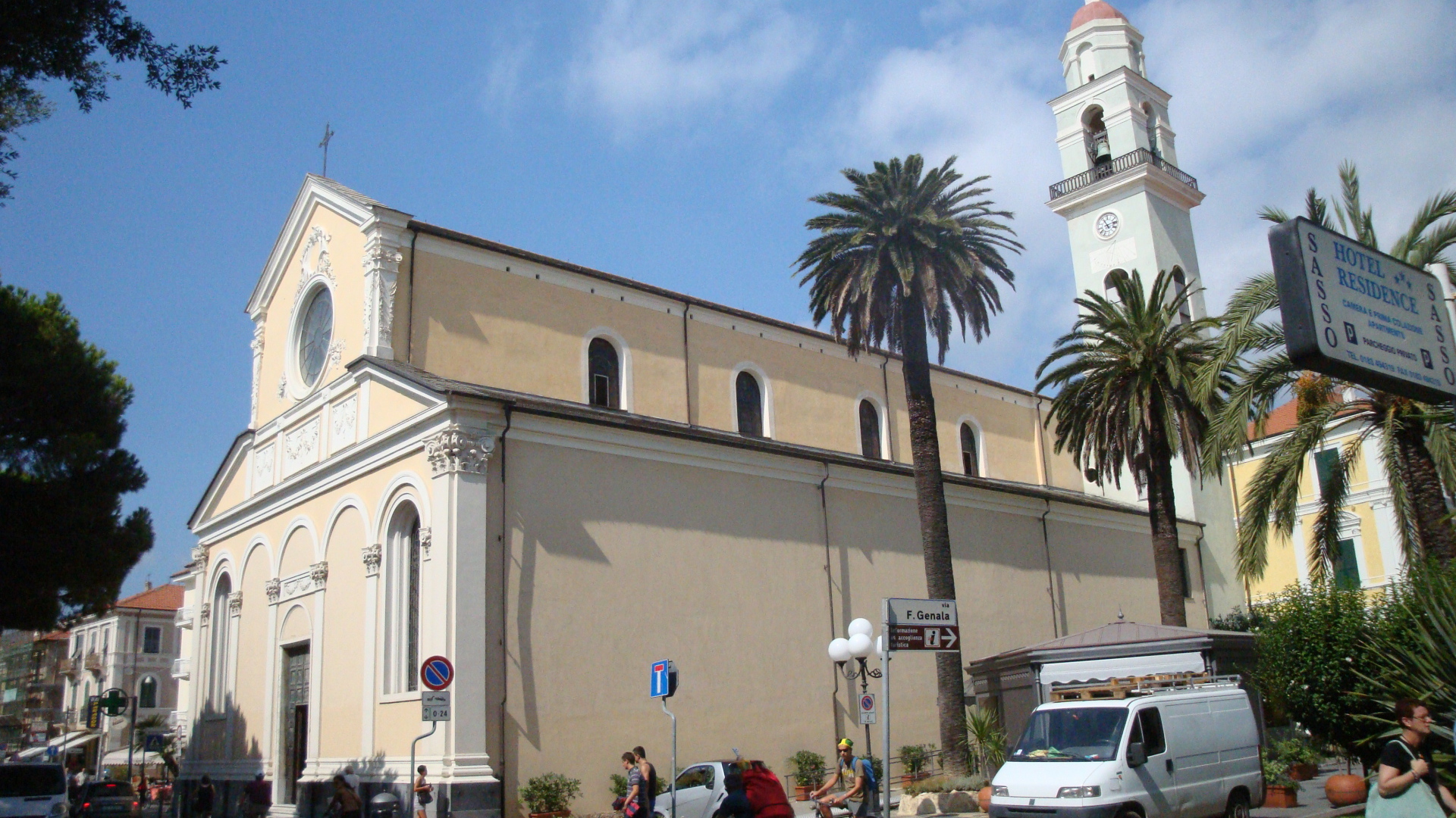 Церковь на курорте Диано Марино, Италия