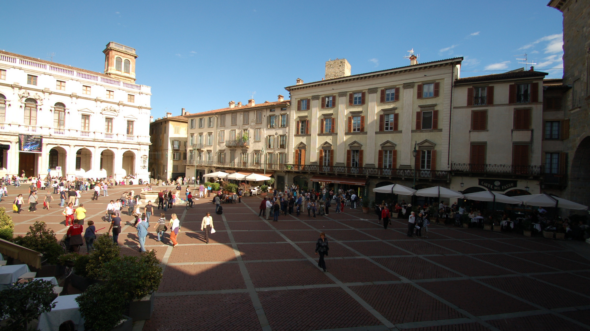 Главная площадь в Бергамо, Италия