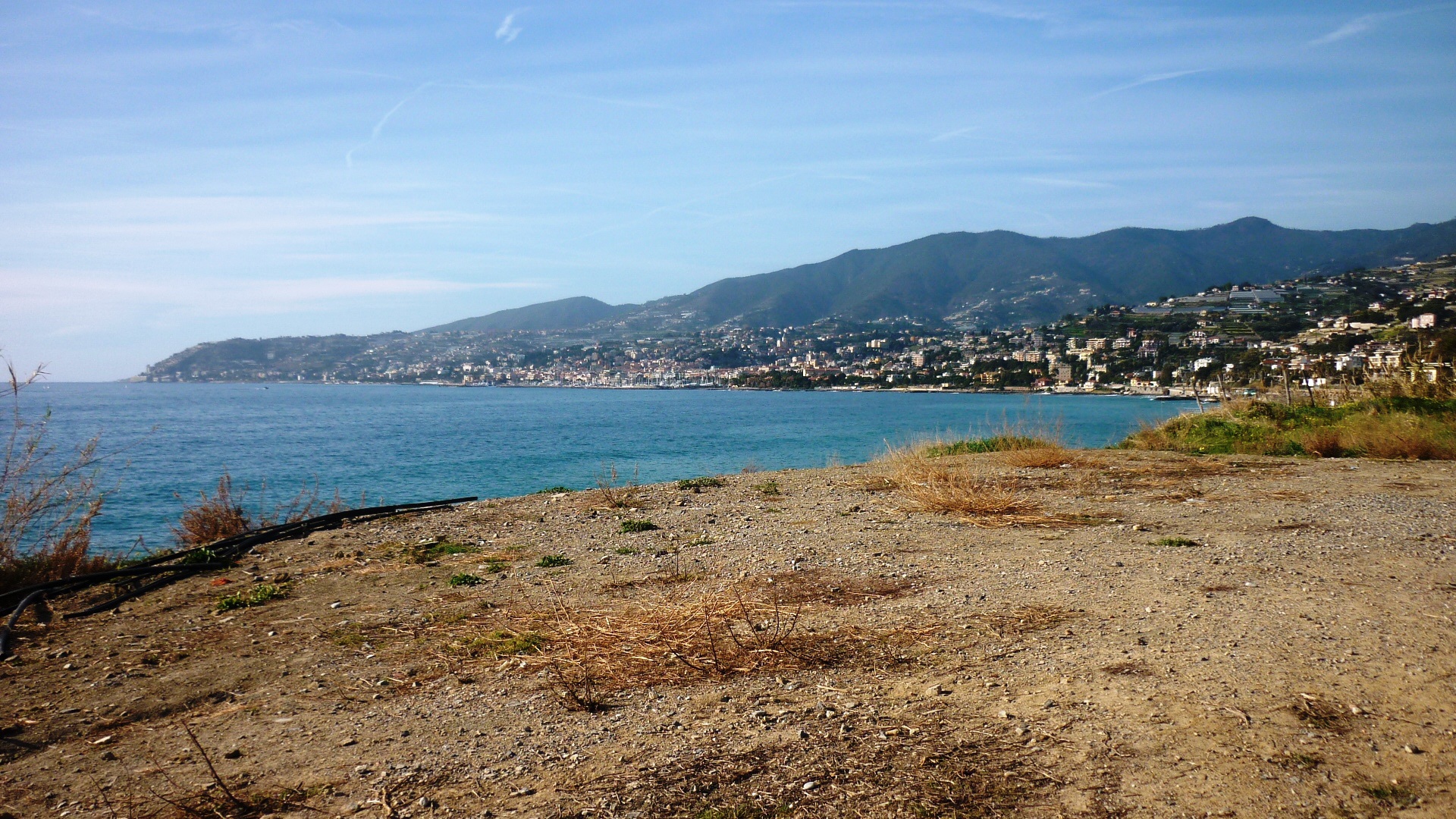 Морское побережье в Сан Ремо, Италия