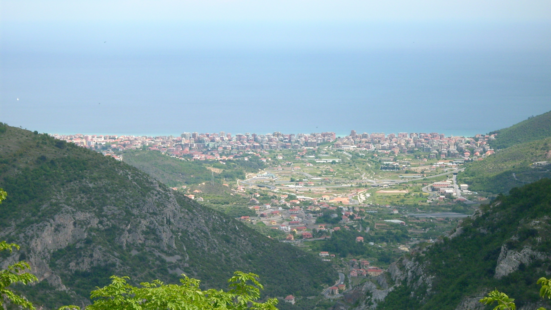 Панорама Лоано, Италия