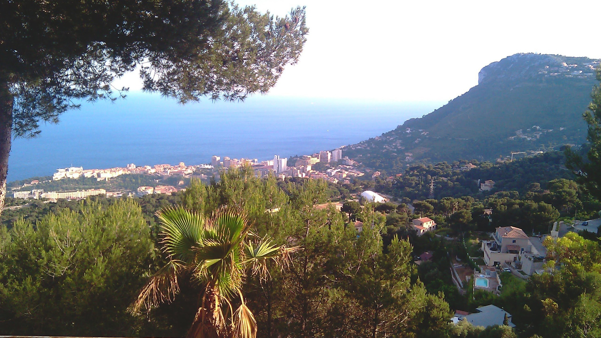 Панорама на курорте Алассио, Италия